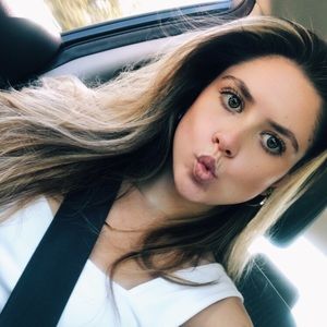 Meet your Posher, Lauren